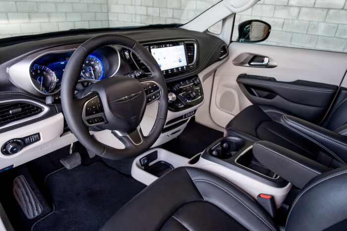 Chrysler Pacifica 7 Passenger - Image 7
