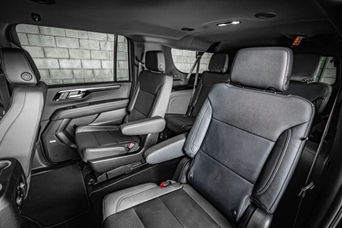 Chevy Suburban LT - Image 5