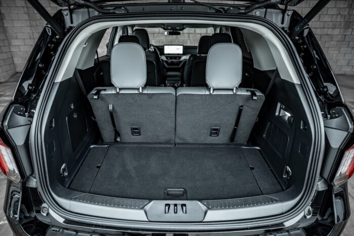 4X4 Ford Explorer - Image 6