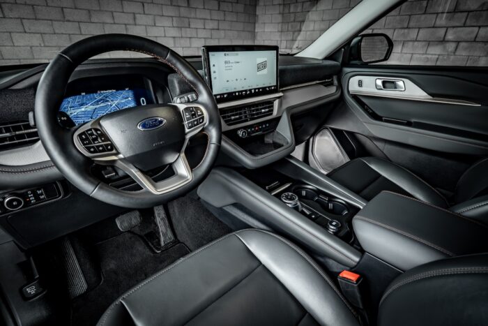 4X4 Ford Explorer - Image 8
